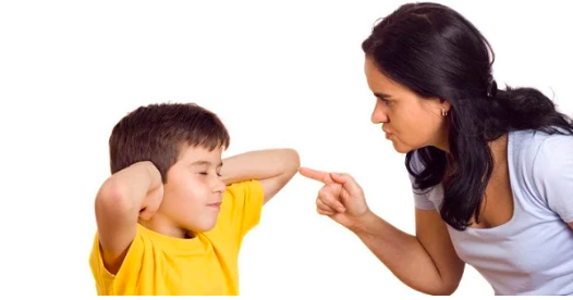 5 câu cha mẹ nhớ đừng nói với con trai kẻo con tổn thương